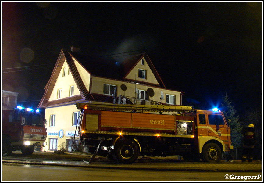 9.03.2013 - Mszana Dolna, ul. Orkana - Pożar poddasza