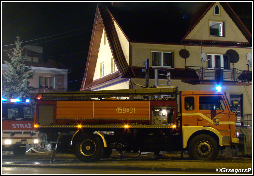 9.03.2013 - Mszana Dolna, ul. Orkana - Pożar poddasza