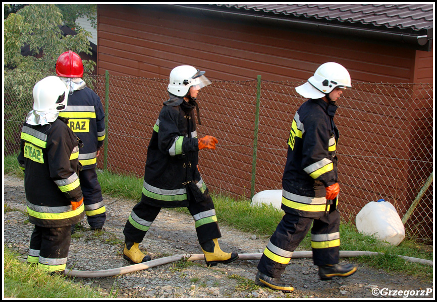18.08.2011 - Rabka, ul. LeÅ›na - PoÅ¼ar drewnianego budynku