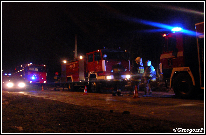 3.03.2010 - Rabka, ul. Chopina - PoÅ¼ar pustostanu