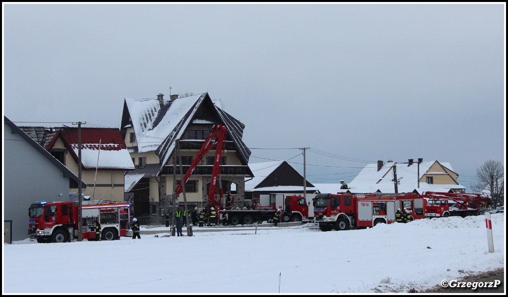 29.12.2019 - Stare Bystre - PoÅ¼ar budynku biurowego