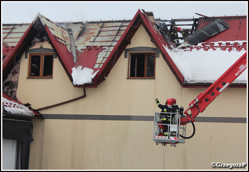 29.12.2019 - Stare Bystre - PoÅ¼ar budynku biurowego