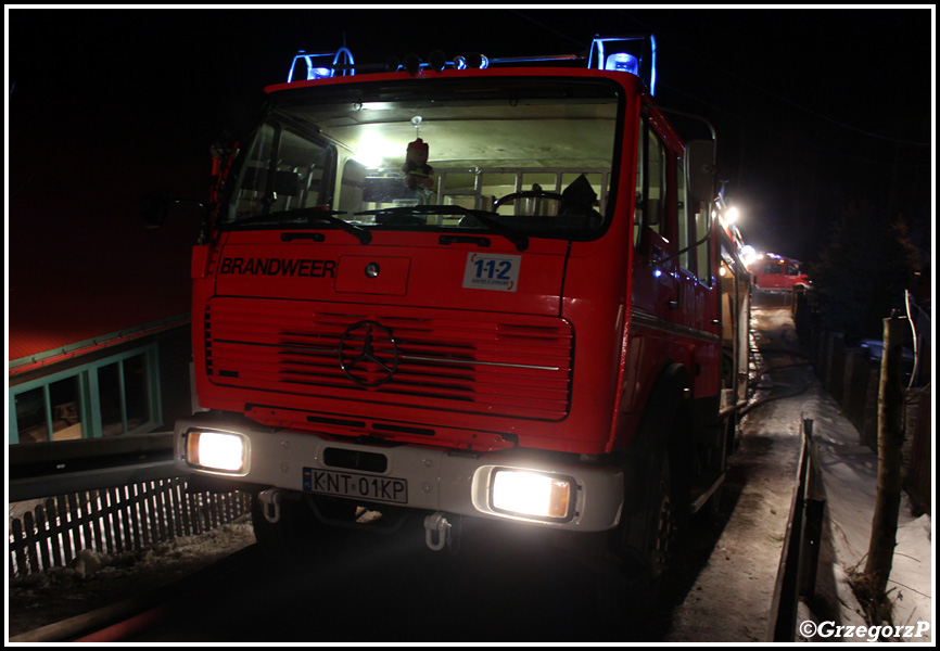 13.01.2015 - Sieniawa - PoÅ¼ar zabudowaÅ„ gospodarczych