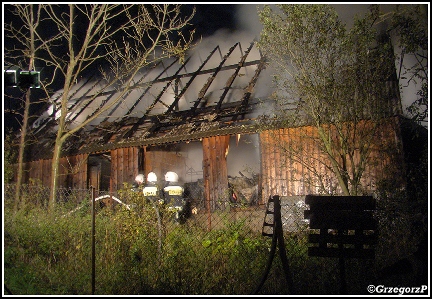 4.10.2009 - Rabka-  Zaryte - PoÅ¼ar zabudowaÅ„ gospodarczych