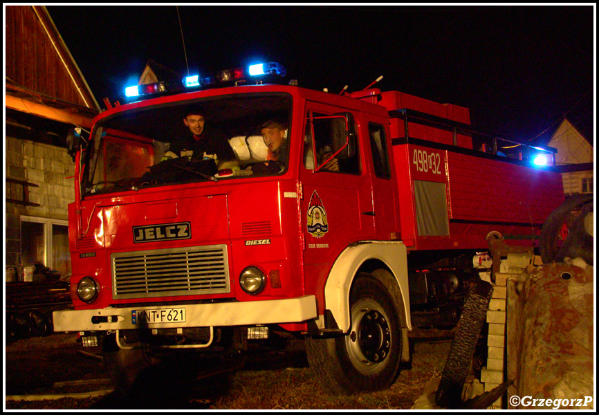 4.12.2011 - ChochoÅ‚Ã³w - PoÅ¼ar drewnianych zabudowaÅ„
