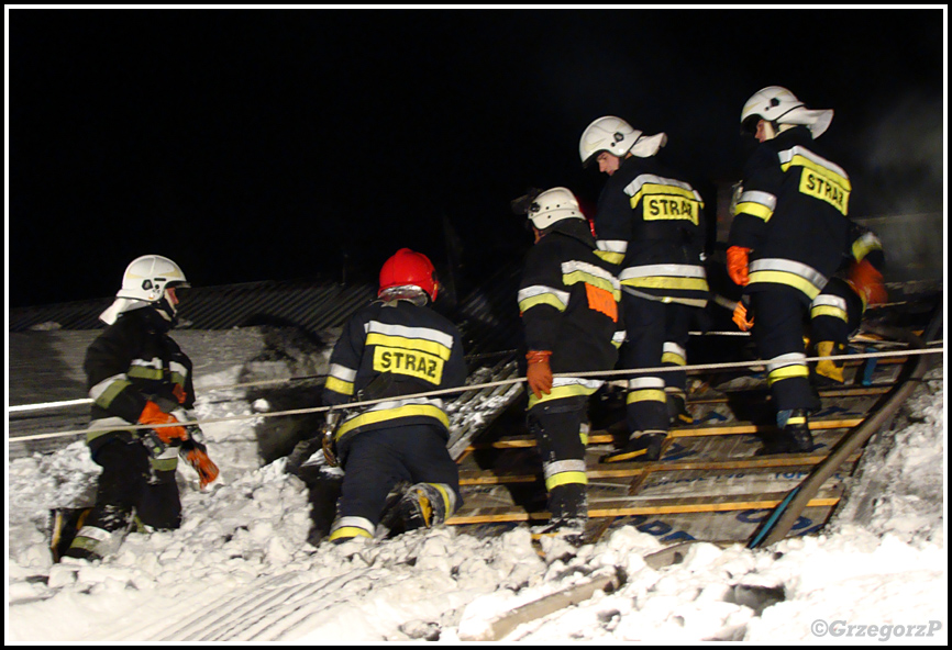 5.12.2010 - Skawa - Pożar stolarni