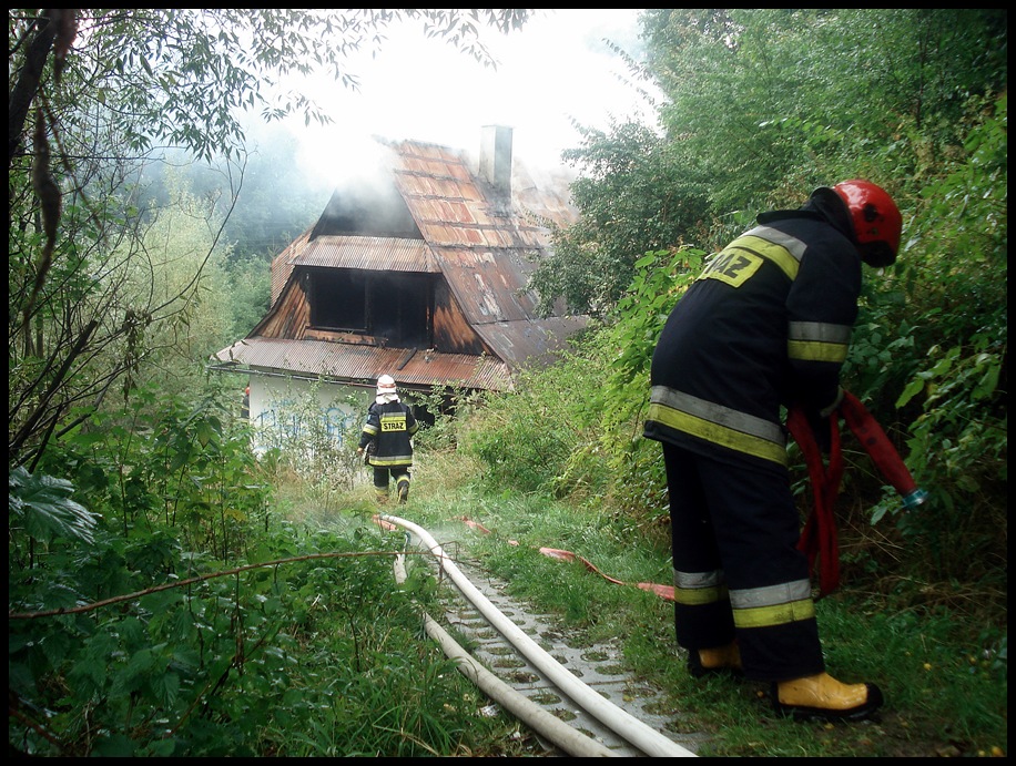 14.09.2011, Zakopane, ul. Zaruskiego - poÅ¼ar pustostanu