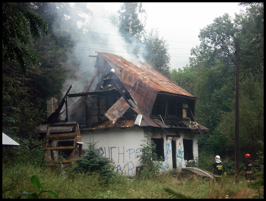 14.09.2011, Zakopane, ul. Zaruskiego - poÅ¼ar pustostanu