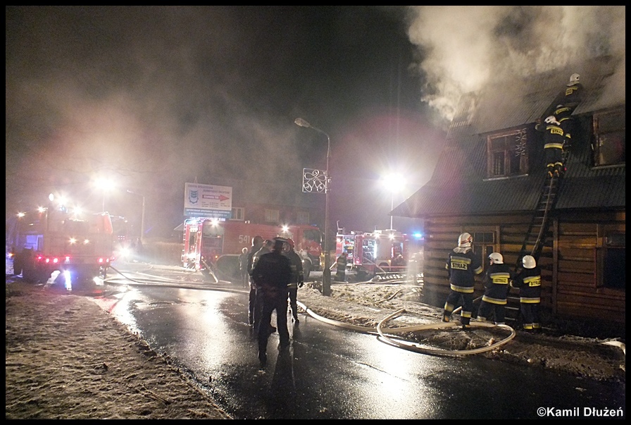 28.12.2011 - Zakopane, ul. Szymony - poÅ¼ar poddasza
