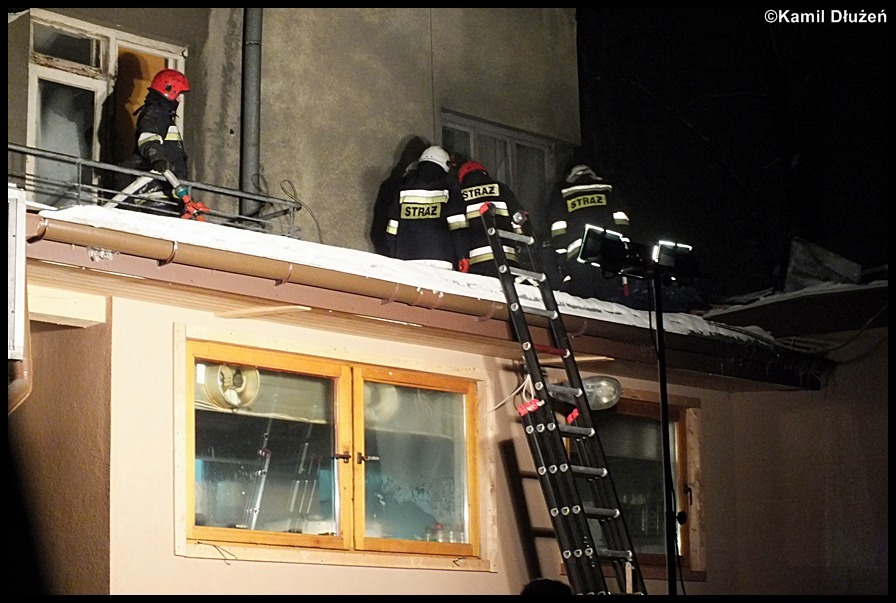 5.02.2012 - Zakopane, ul. Zamoyskiego - poÅ¼ar restauracji Watra