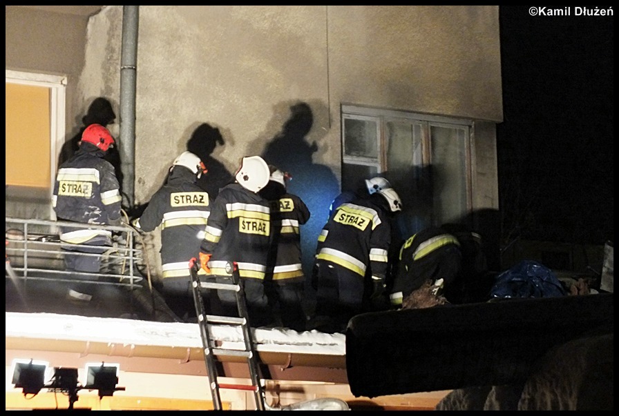 5.02.2012 - Zakopane, ul. Zamoyskiego - poÅ¼ar restauracji Watra
