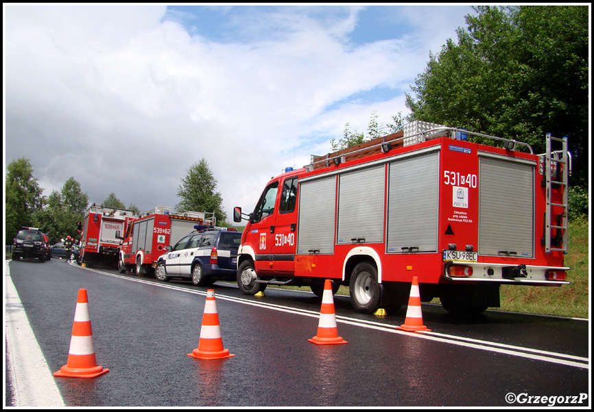 12.07.2013 - Naprawa, Zakopianka - Zderzenie samochodu osobowego z ciÄ™Å¼arÃ³wkÄ…