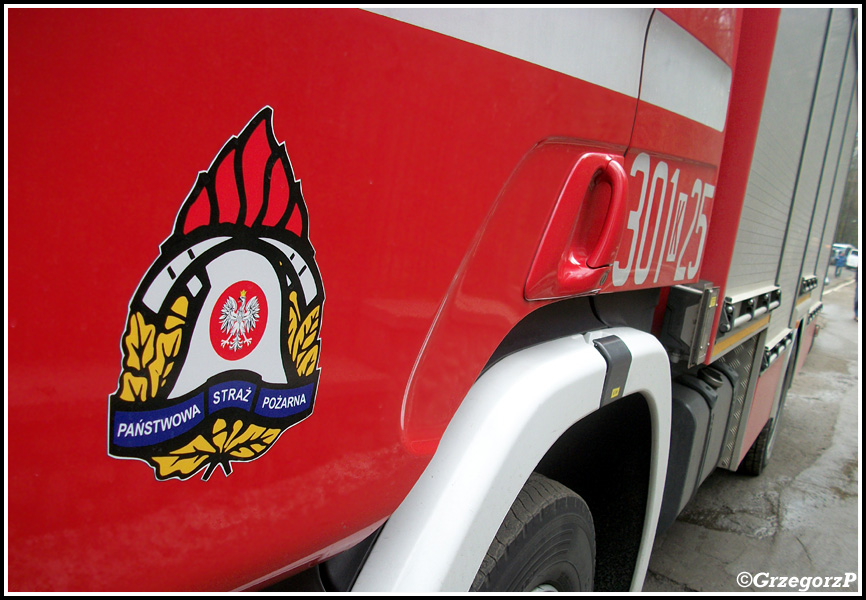 301[K]25 - GCBAPr 4,5/32+250 Scania P380/SzczÄ™Å›niak - JRG 1 KrakÃ³w