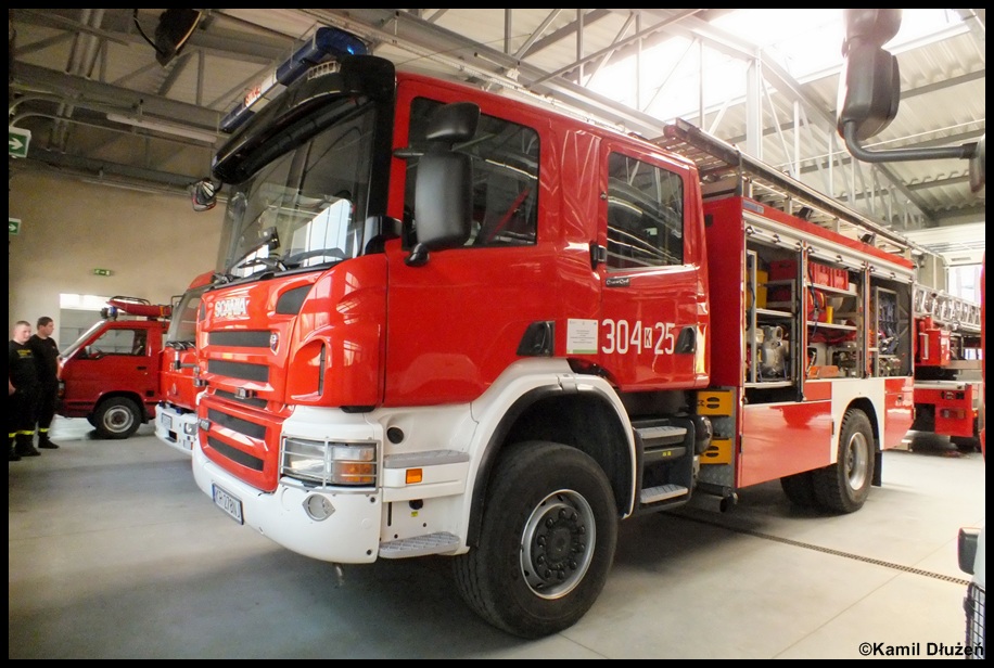 304[K]25 - GCBA 5/32 Scania P400/Wawrzaszek - JRG 4 KrakÃ³w