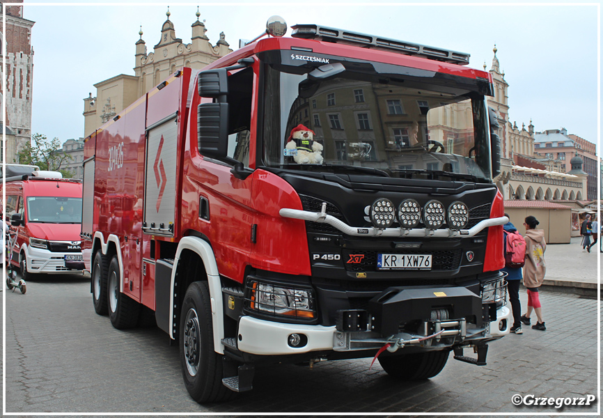 304[K]26 - GCBA 10/60 Scania P450/Szczęśniak - JRG 4 Kraków