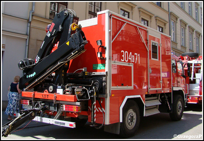 304[K]71 - SRw Mercedes Benz Atego 1225/SzczÄ™Å›niak - JRG 4 KrakÃ³w