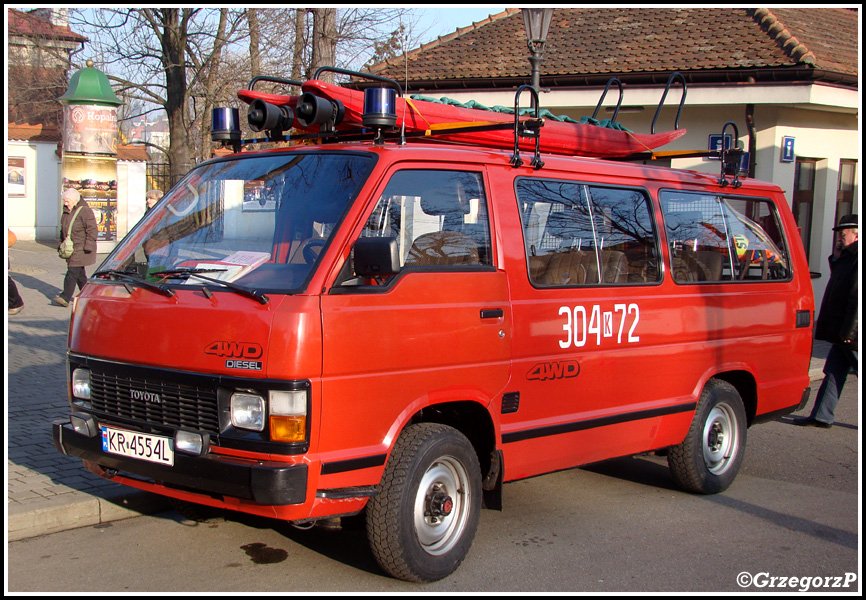 304[K]72 - SLRw Toyota Hiace - JRG 4 KrakÃ³w