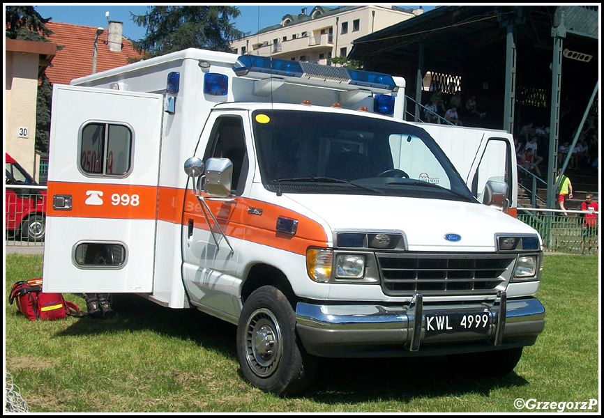 250[K]59 - SLRmed Ford E350/Southern Ambulance - SA PSP KrakÃ³w*