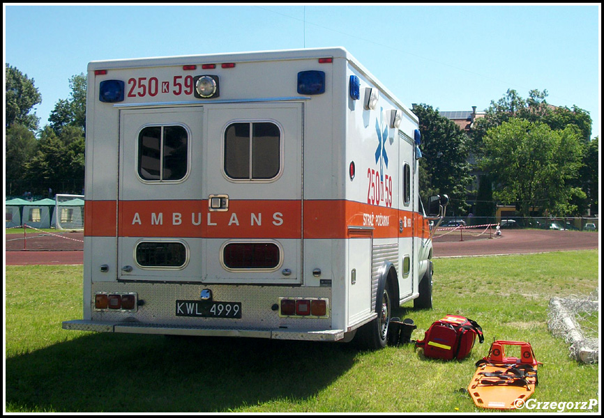 250[K]59 - SLRmed Ford E350/Southern Ambulance - SA PSP KrakÃ³w*