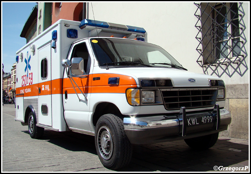 250[K]59 - SLRmed Ford E350/Southern Ambulance - SA PSP KrakÃ³w*
