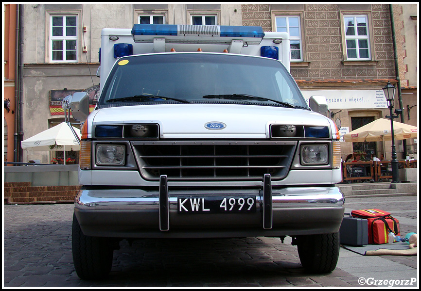250[K]59 - SLRmed Ford E350/Southern Ambulance - SA PSP KrakÃ³w*