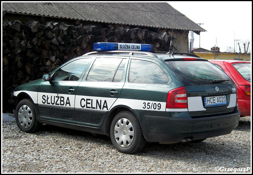 35/09 - Å koda Octavia II - SÅ‚uÅ¼ba Celna Nowy Targ