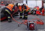 12.01.2014 - Kraków, Bonarka - Pokaz ratownictwa technicznego podczas I MZOSP i WOŚP