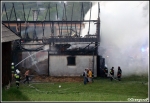 8.07.2012 - Klikuszowa - PoÅ¼ar zabudowaÅ„ gospodarczych