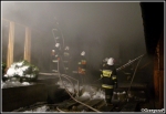 12.12.2012 - PieniÄ…Å¼kowice - PoÅ¼ar drewnianych zabudowaÅ„